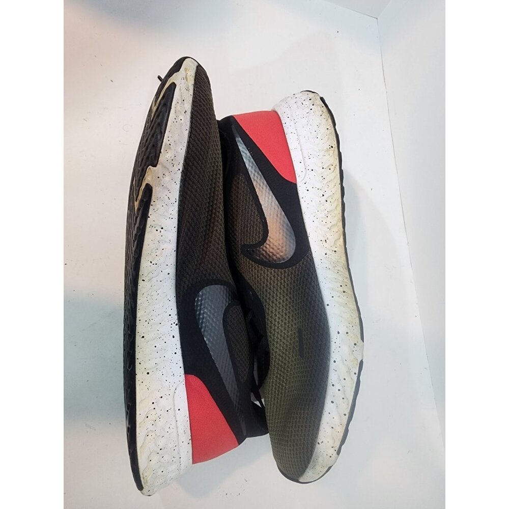 Nike Men’s Black Red Revolution 5 Running Shoes Sneakers BQ6714-001 Size 13